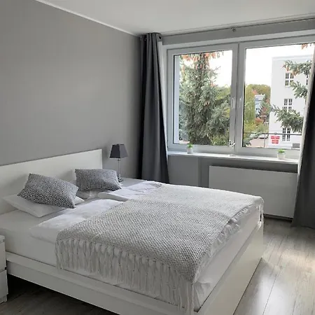 All Seasons Apartment *